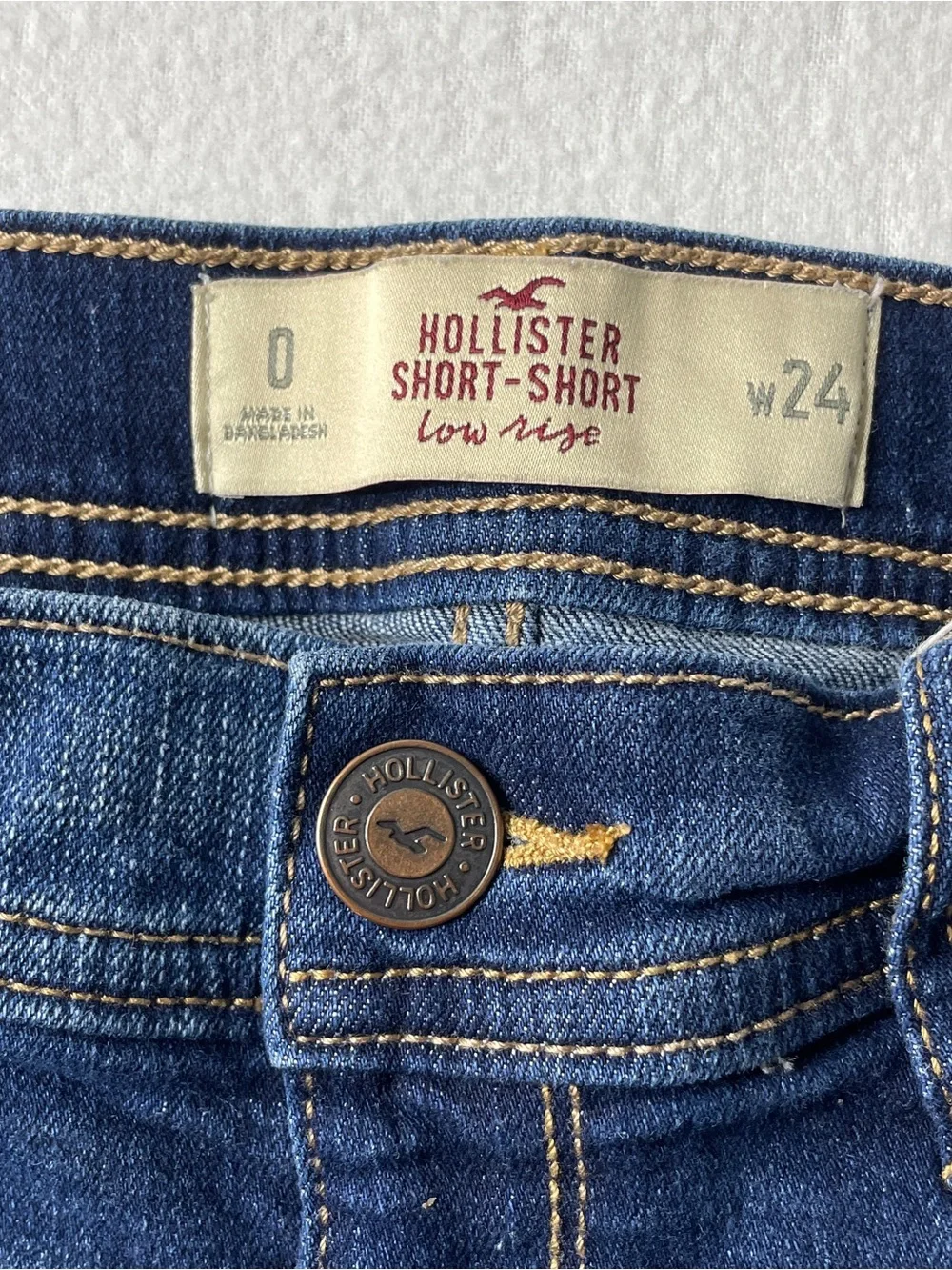 Hollister Low Rise Mini Shorts Women's Size 24 Y2K Distressed Denim Indie Sleaze